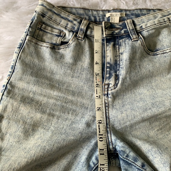 Forever 21 Jeans - Picture 4 of 4